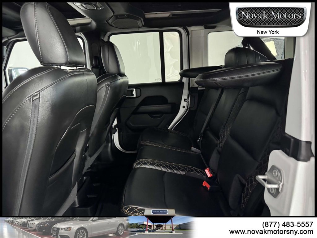 Used 2023 Jeep Wrangler Altitude image 12