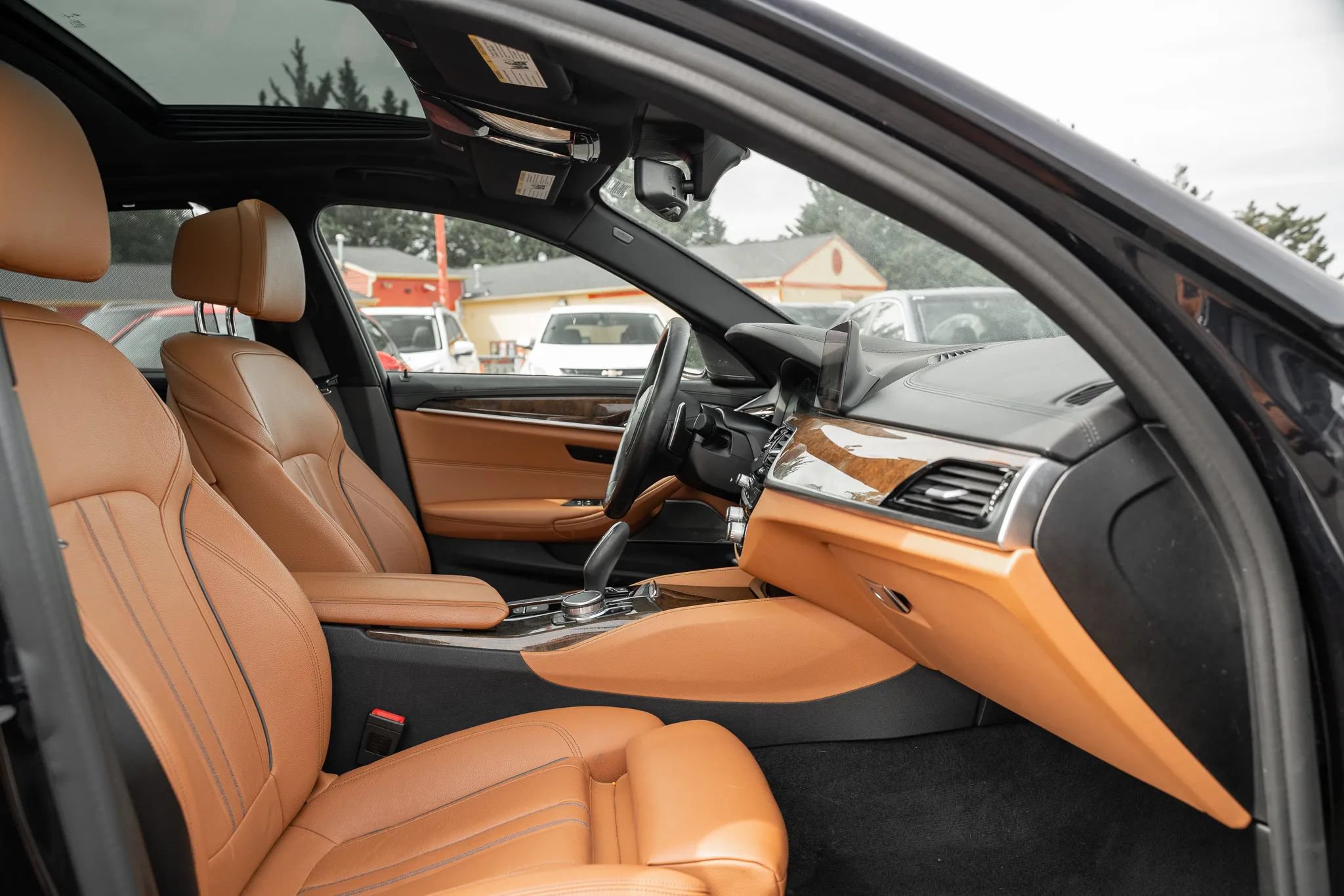 Used 2019 BMW M550i xDrive w/ Premium Package AWD/4WD image 14