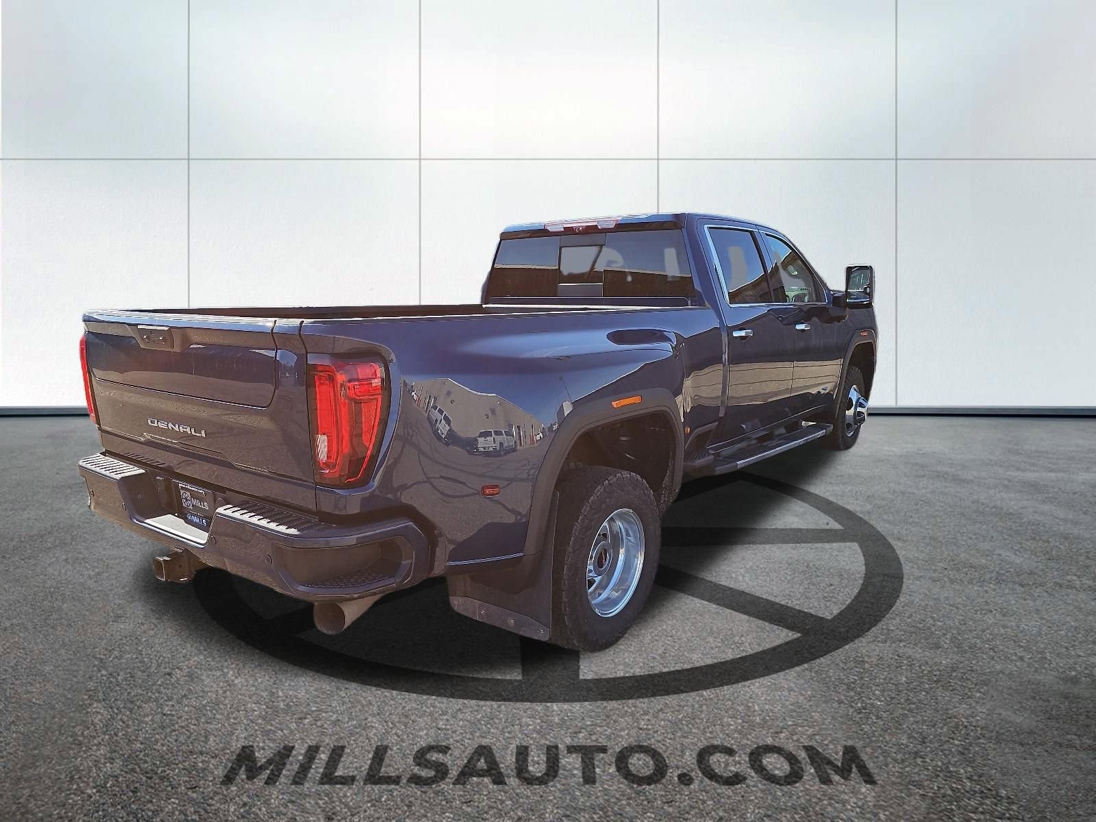 Used 2020 GMC Sierra 3500 Denali w/ Denali Ultimate Package AWD/4WD image 6