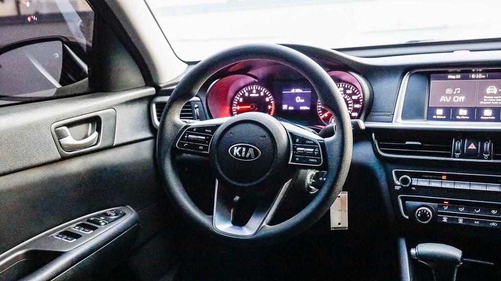Used 2020 Kia Optima LX FWD image 17