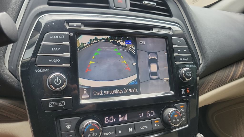 Used 2017 Nissan Maxima Platinum FWD image 18