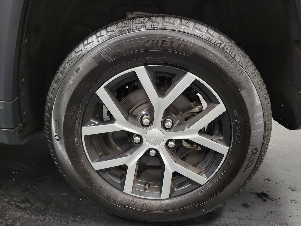 Used 2024 Jeep Grand Cherokee Limited AWD/4WD image 10