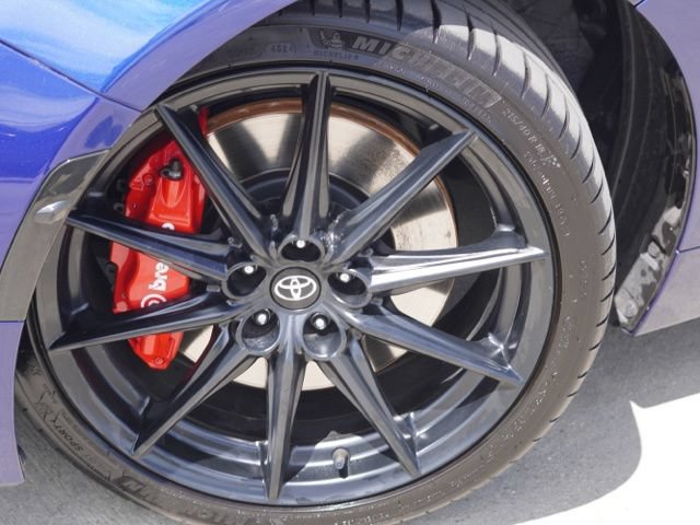 Used 2025 Toyota GR86 Premium w/ Performance Package RWD image 11