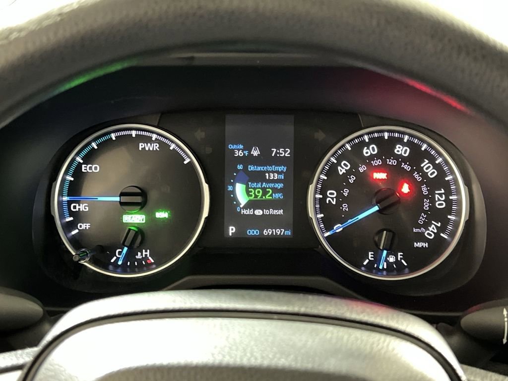 Used 2022 Toyota RAV4 XLE image 15