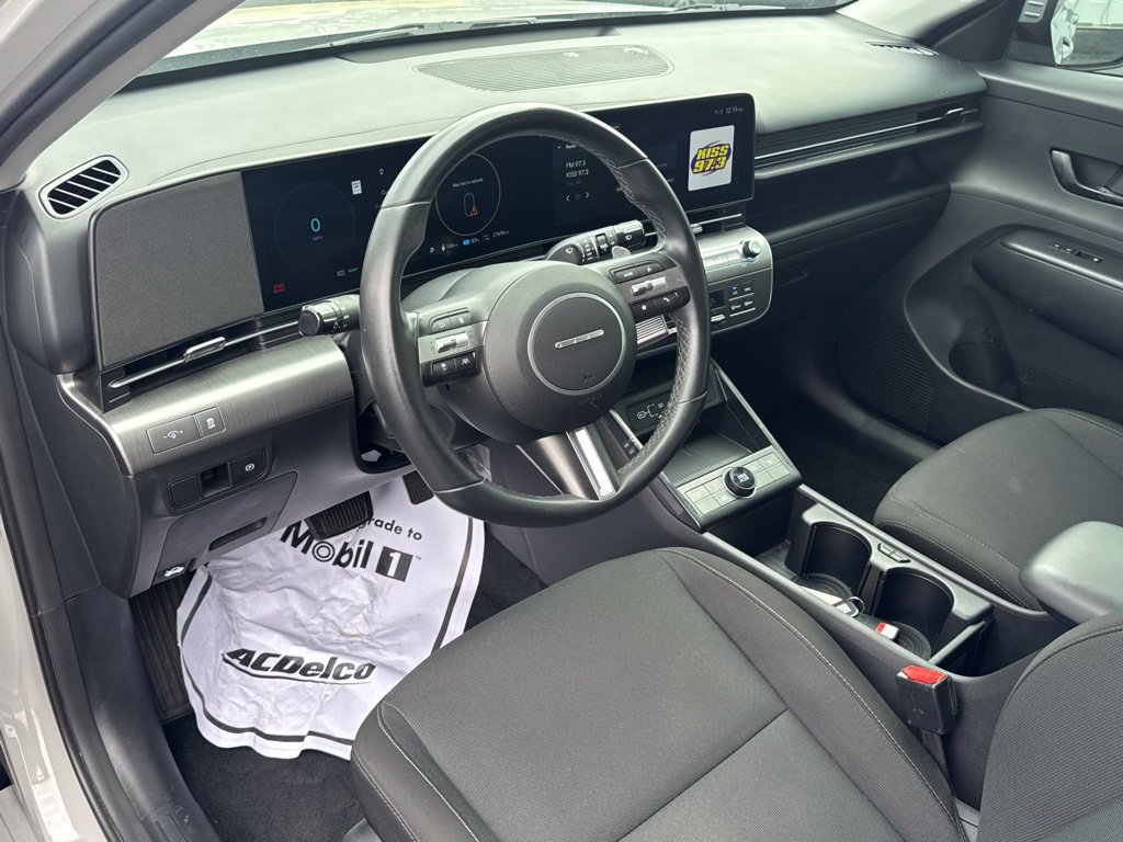 Used 2024 Hyundai Kona SEL FWD image 11
