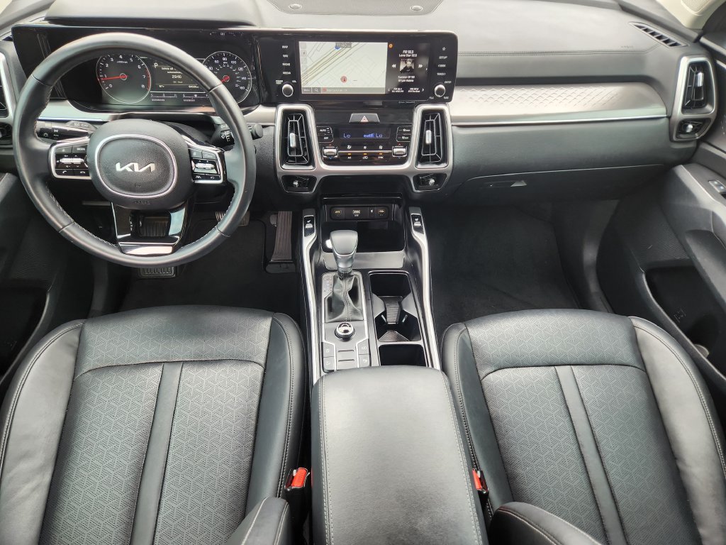Used 2023 Kia Sorento S FWD image 5