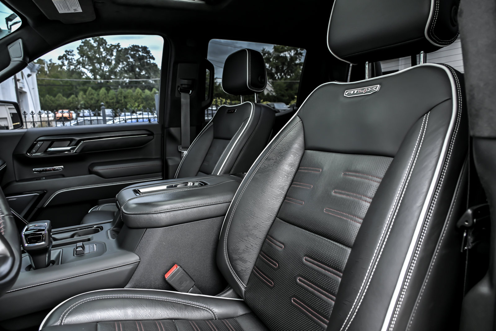 Used 2022 GMC Sierra 1500 AT4X AWD/4WD image 23