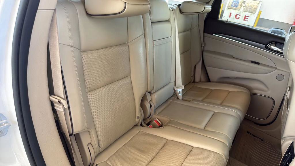 Used 2019 Jeep Grand Cherokee Overland RWD image 37