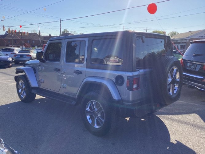 Used 2020 Jeep Wrangler Unlimited Sahara image 5