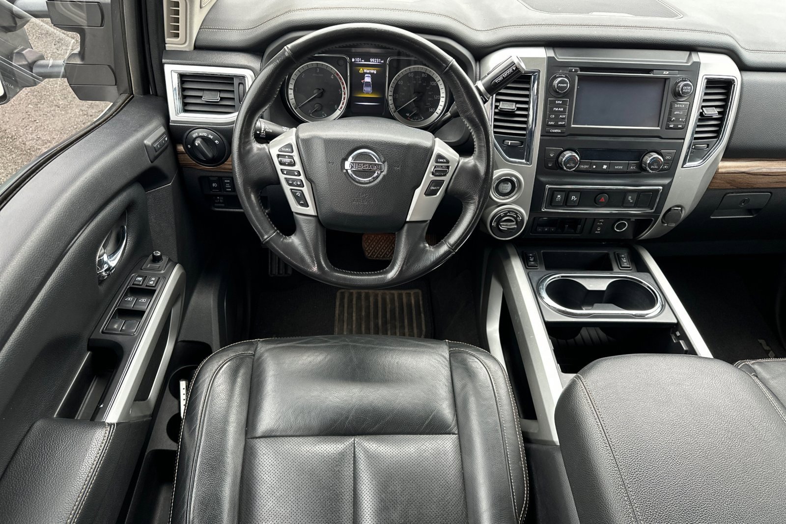 Used 2018 Nissan Titan SL w/ Chrome Package image 15