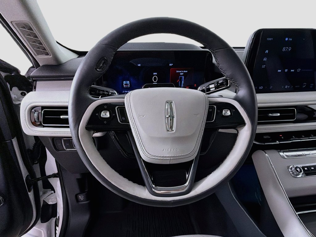 New 2026 Lincoln Aviator Reserve w/ Illumination Package RWD image 11