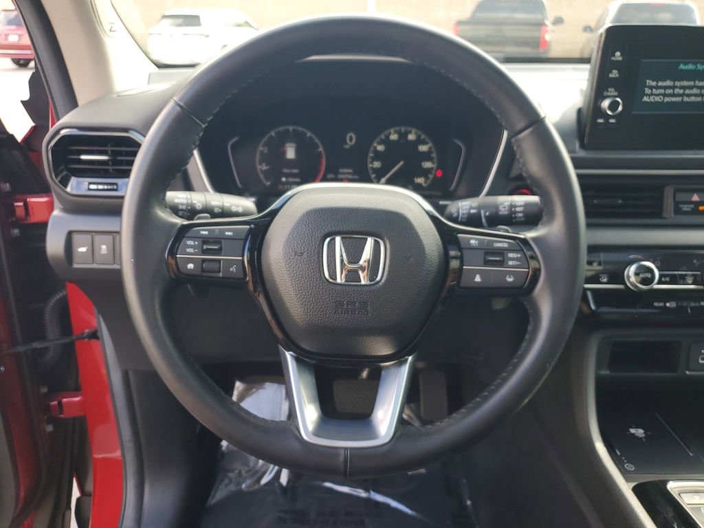 Certified 2025 Honda Pilot Touring image 25