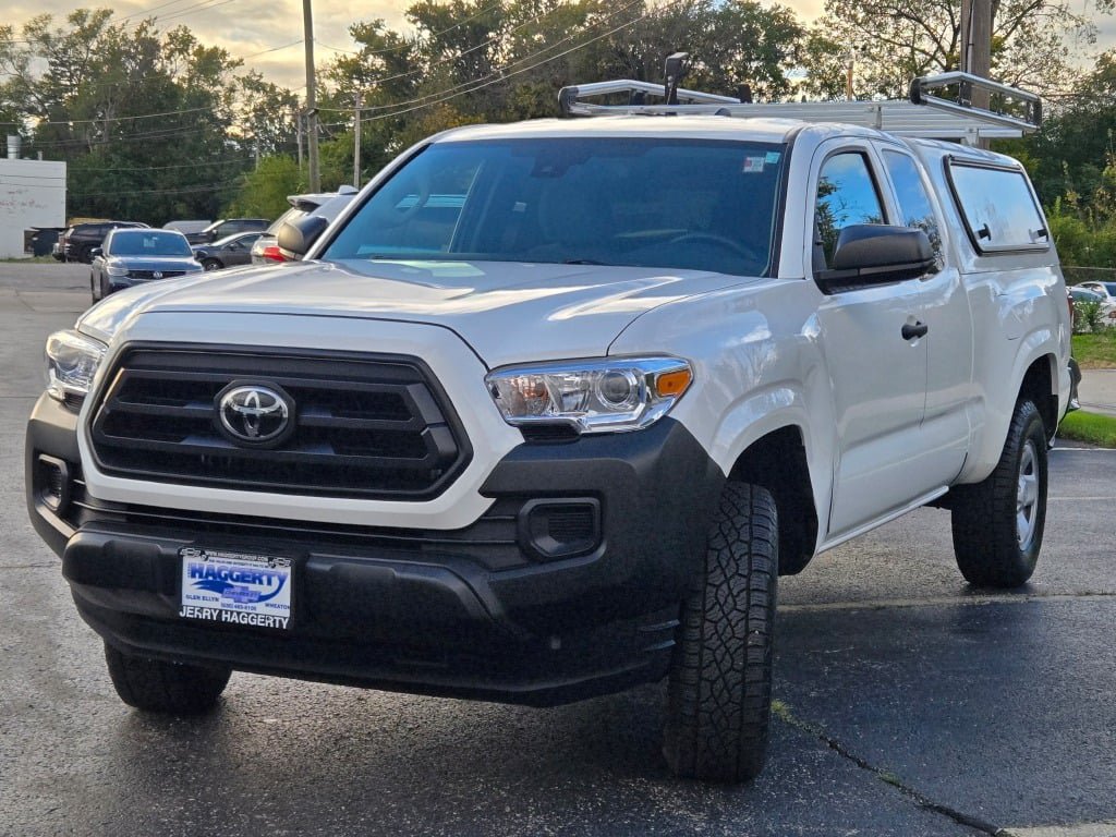Used 2022 Toyota Tacoma SR RWD image 4