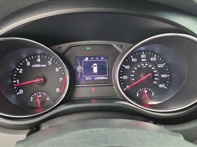 Used 2017 Kia Sedona LX w/ LX Essentials Premium Package FWD image 11