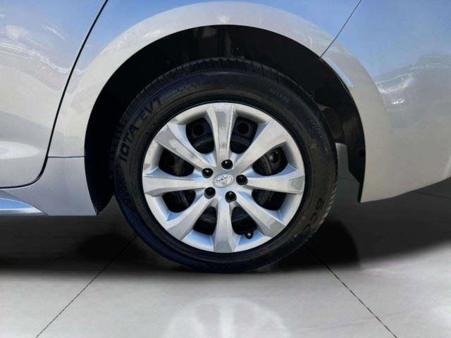 Used 2020 Toyota Corolla LE FWD image 49