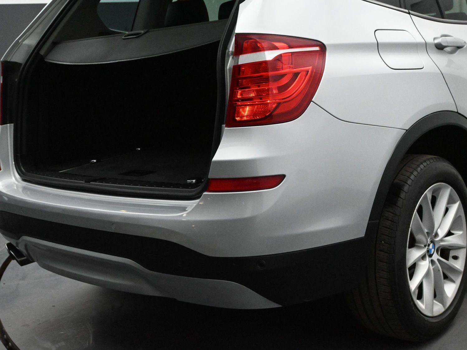 Used 2017 BMW X3 xDrive28i AWD/4WD image 13