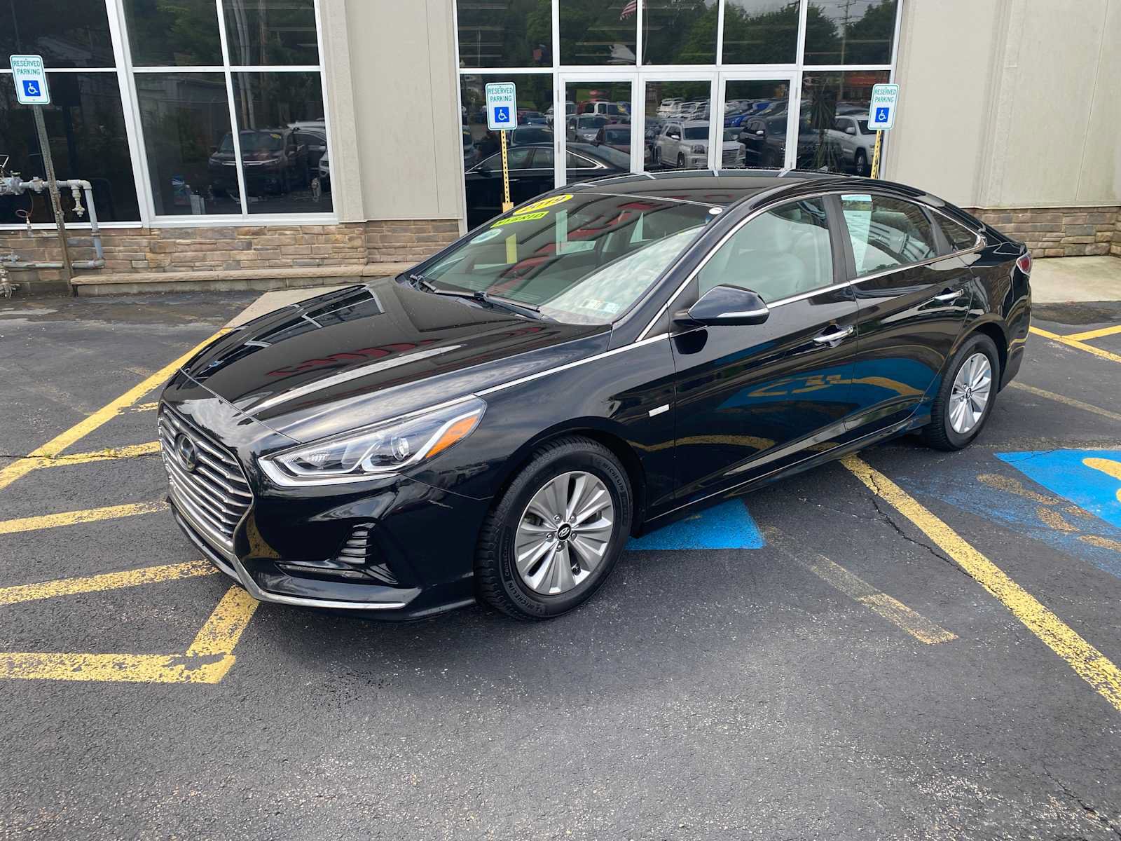 Used 2019 Hyundai Sonata SE FWD image 2