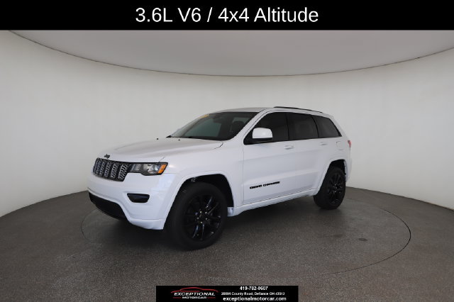 Used 2020 Jeep Grand Cherokee Altitude AWD/4WD image 3