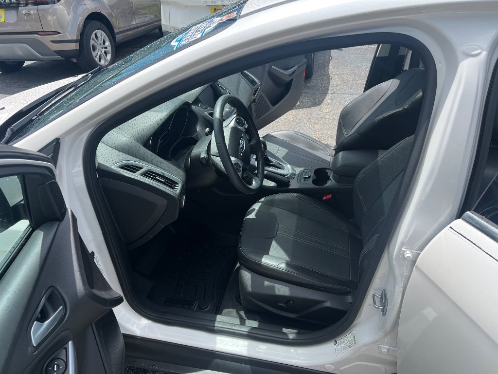 Used 2014 Ford Focus Titanium FWD image 13