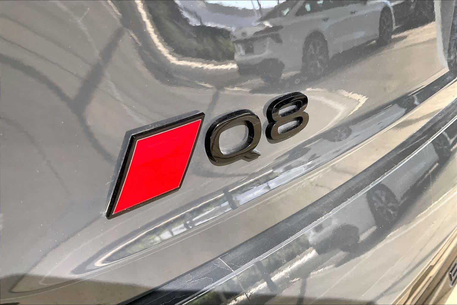 Used 2024 Audi Q8 e-tron Premium Plus w/ Premium Plus Package AWD/4WD image 29