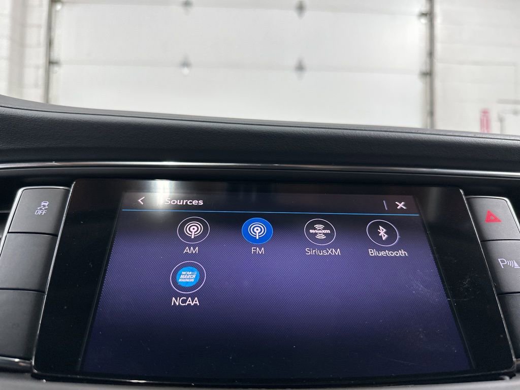 Used 2021 Buick Enclave Essence w/ LPO, Floor Liner Package image 31