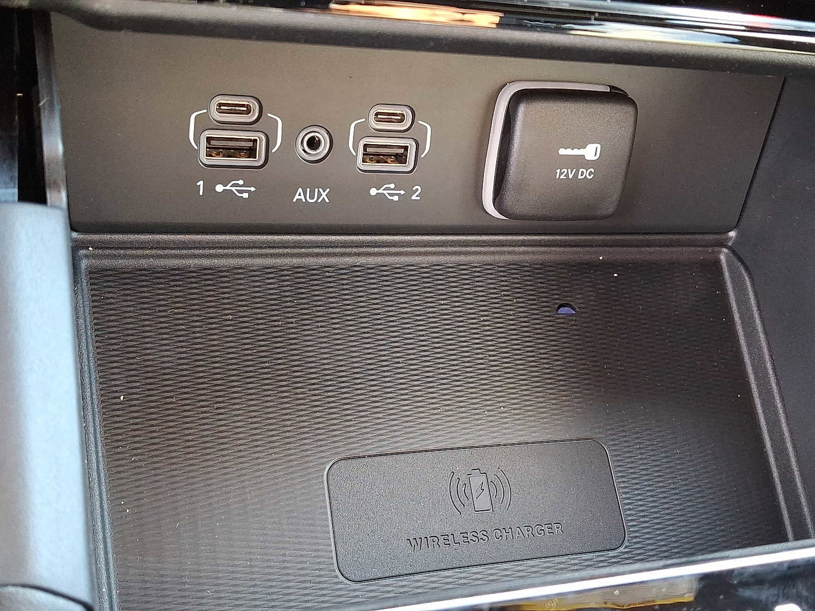 New 2025 Jeep Grand Cherokee Altitude image 14