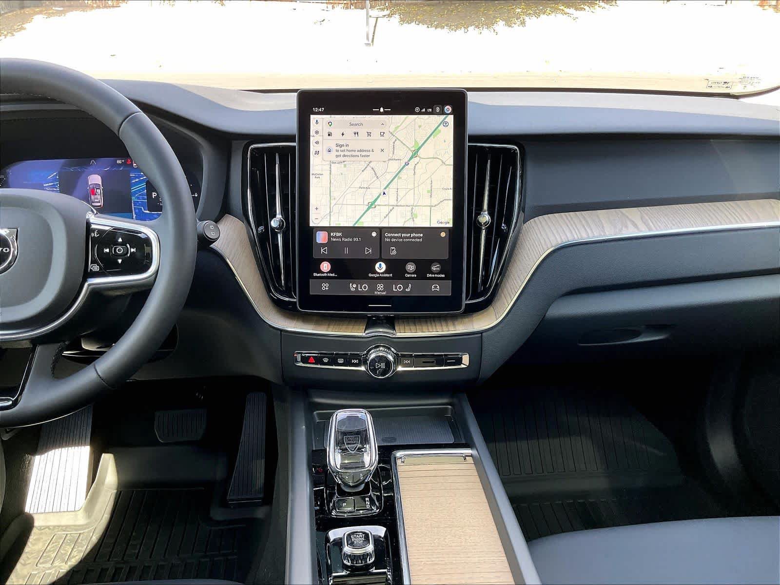 New 2027 Volvo XC60 T8 Plus AWD/4WD image 9