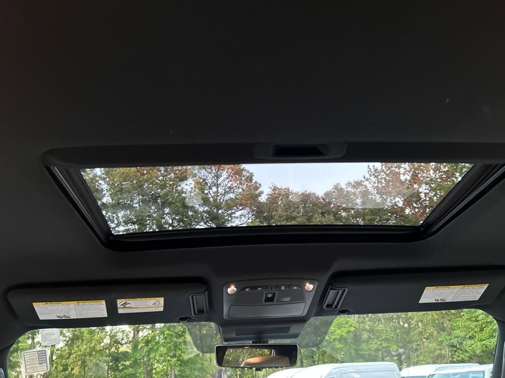 Used 2021 INFINITI QX80 Sensory w/ All-Season Package image 26