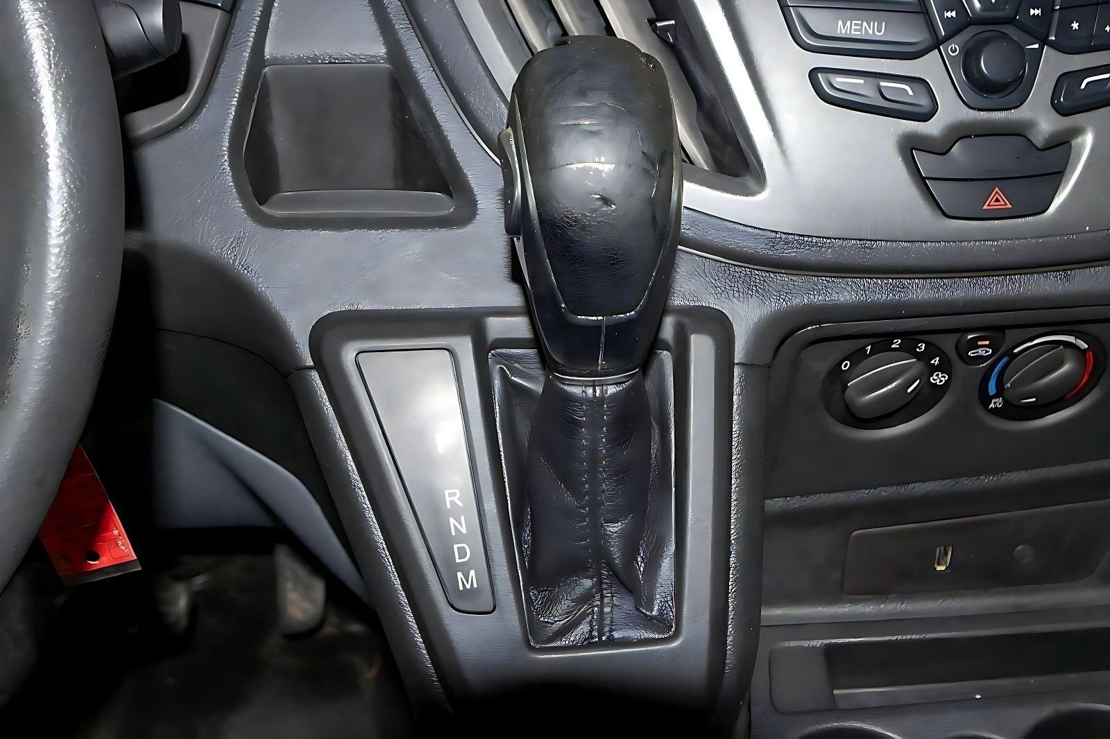 Used 2019 Ford Transit 250 148 Medium Roof image 19