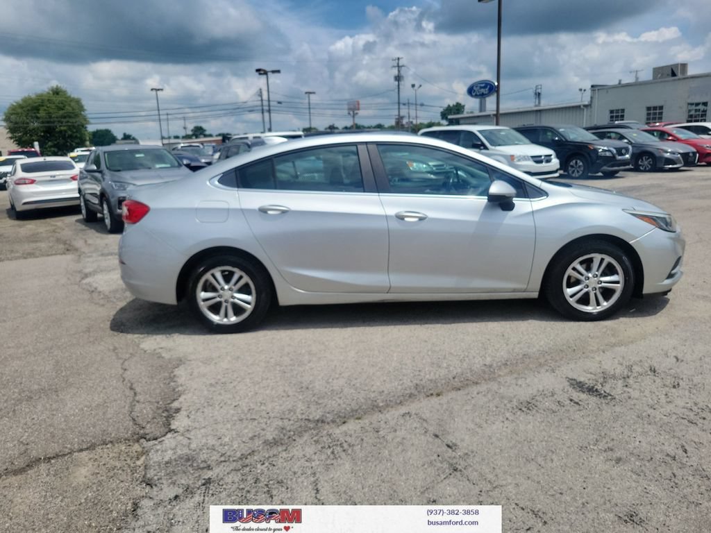 Used 2017 Chevrolet Cruze LT FWD image 28