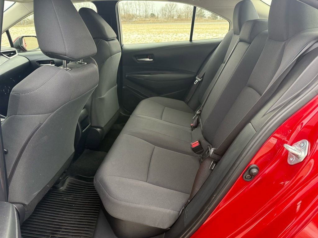 Used 2021 Toyota Corolla LE w/ Carpet Mat Package (TMS) image 13