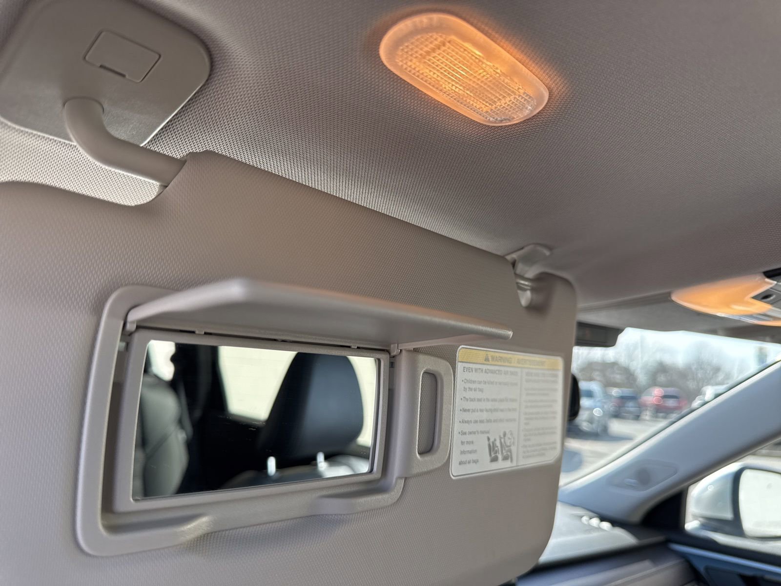 Used 2024 Mitsubishi Outlander SE Black Edition image 31