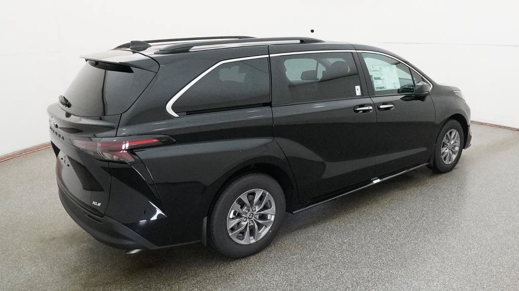 New 2026 Toyota Sienna XLE FWD image 12