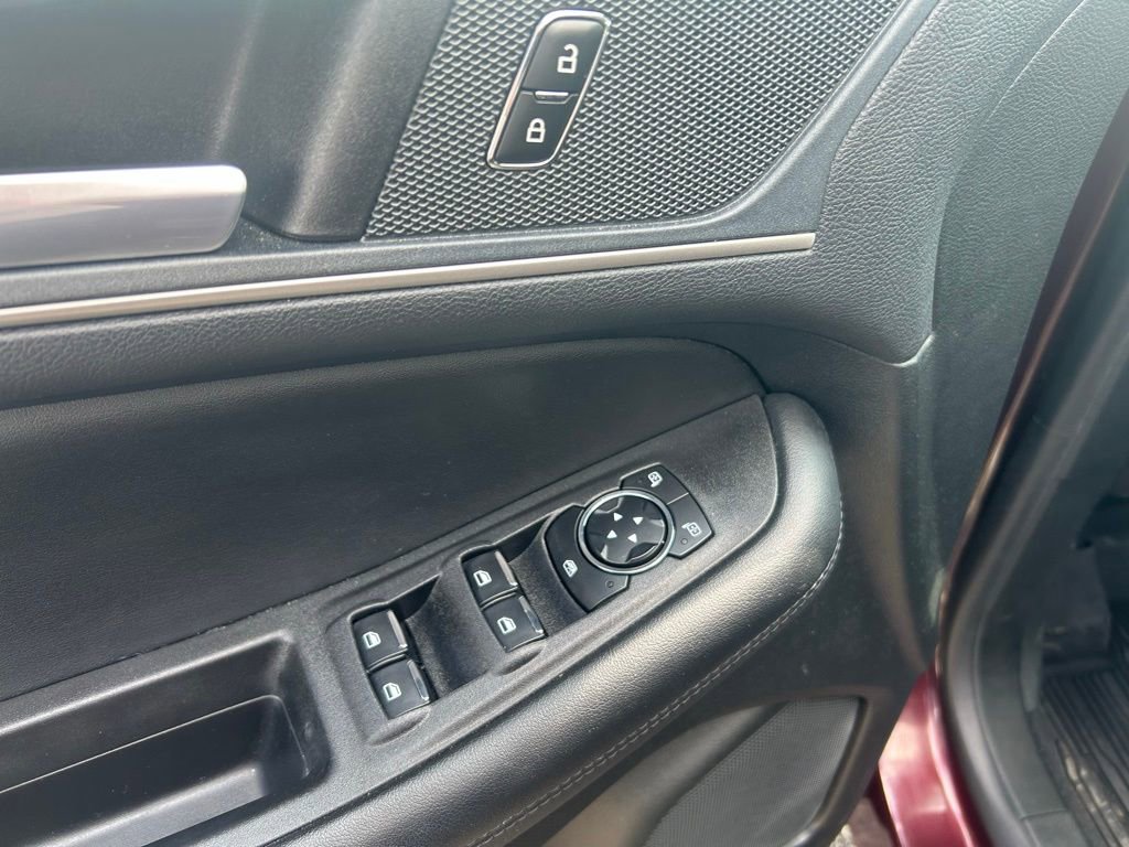 Used 2024 Ford Edge SEL w/ Convenience Package image 17