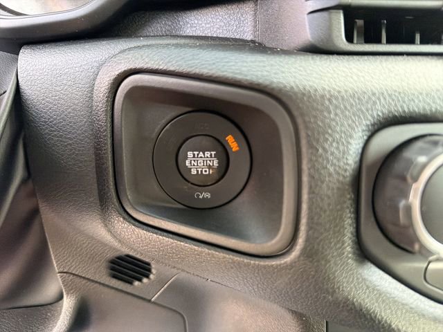 Used 2024 Jeep Gladiator Sport AWD/4WD image 25