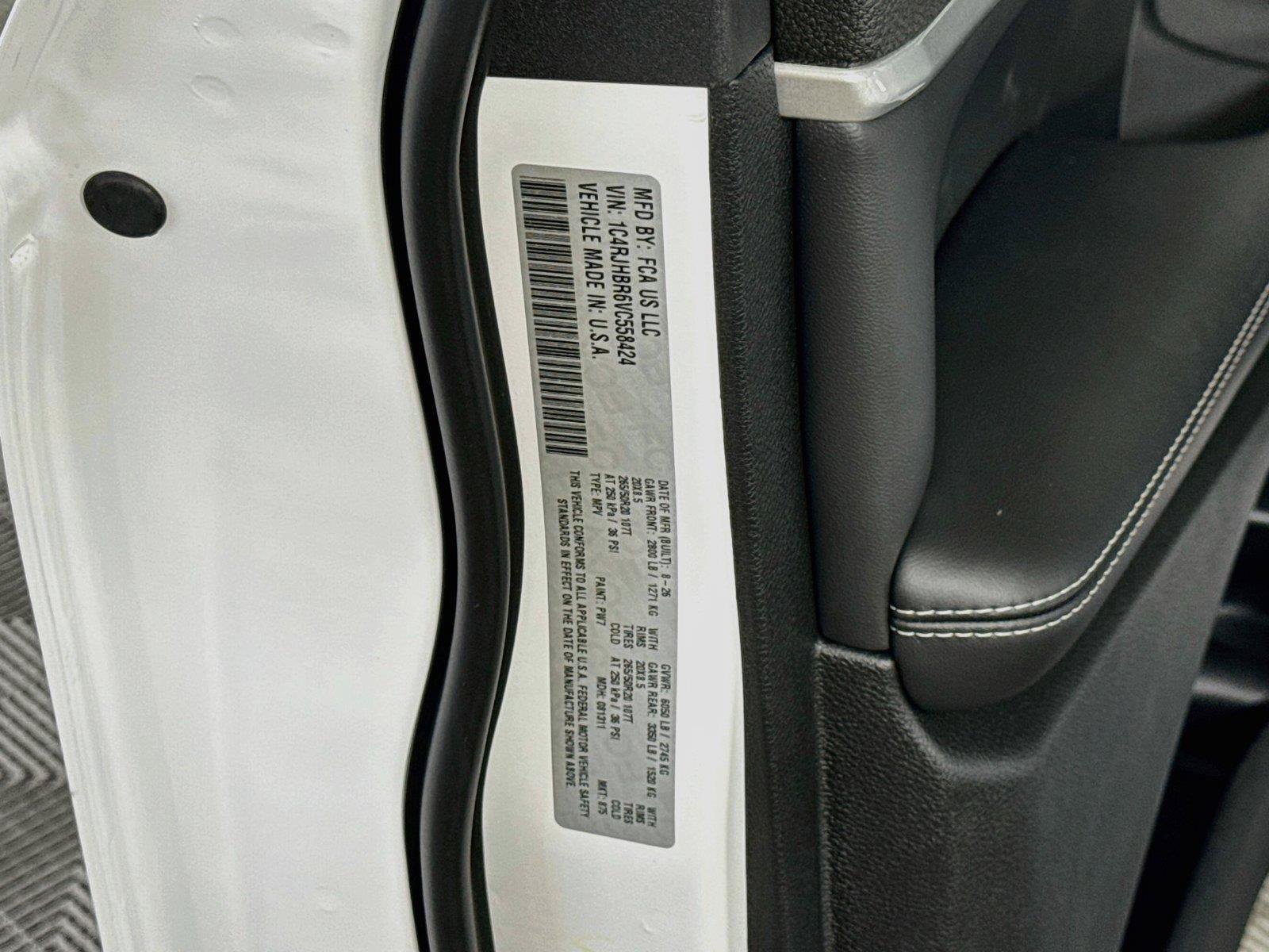 New 2027 Jeep Grand Cherokee Limited AWD/4WD image 24
