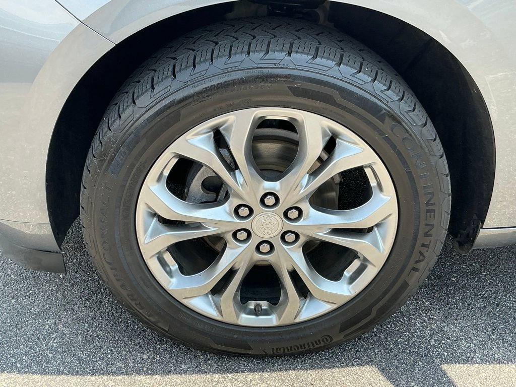Used 2020 Buick Enclave Avenir w/ Avenir Technology Package FWD image 9
