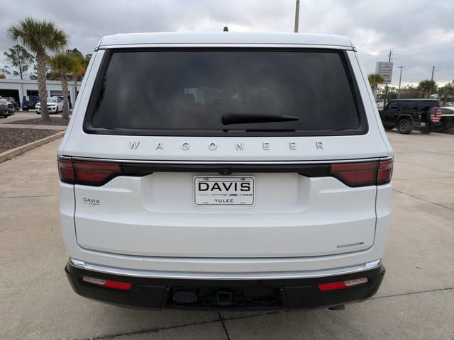 Certified 2024 Jeep Wagoneer Series II w/ Flexible Seating Group image 5