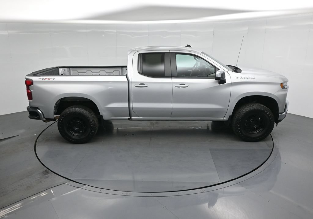Used 2020 Chevrolet Silverado 1500 LT w/ Trailering Package AWD/4WD image 32