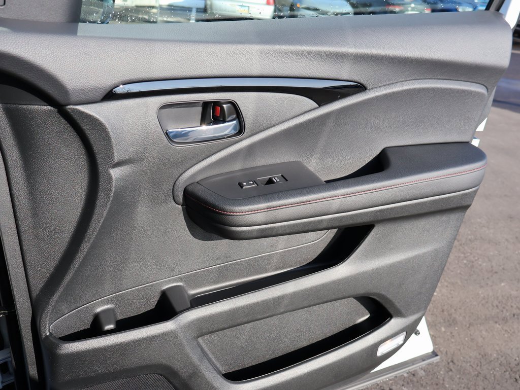 New 2026 Honda Ridgeline Black Edition image 12