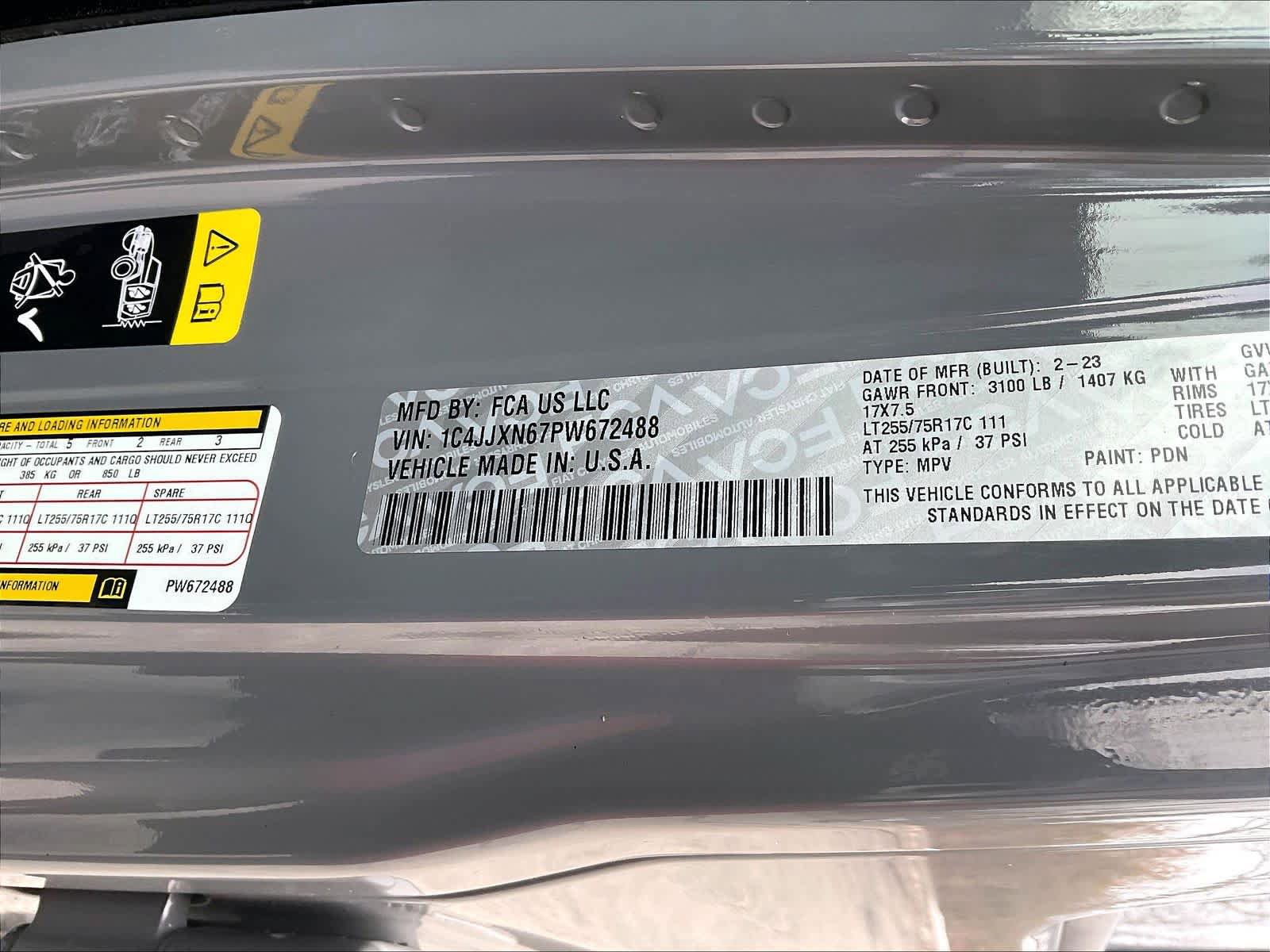 Used 2023 Jeep Wrangler Unlimited AWD/4WD image 32