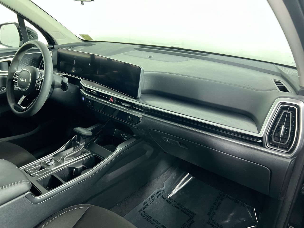 New 2026 Kia Sorento LX FWD image 24