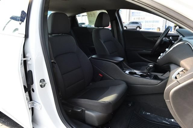 Used 2022 Chevrolet Malibu RS FWD image 18