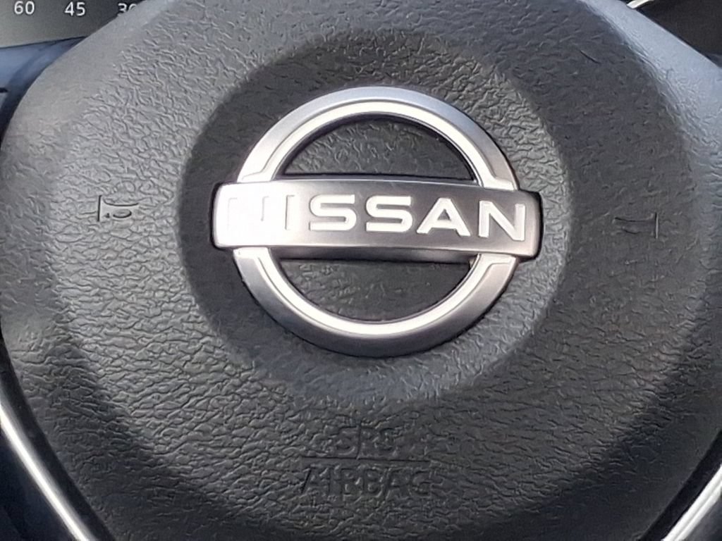 Certified 2025 Nissan Versa SR FWD image 11