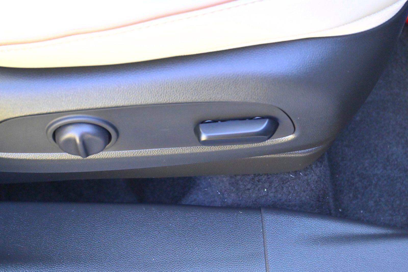 Certified 2024 Buick Encore GX Avenir w/ Avenir Technology Package image 26