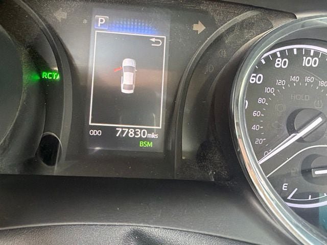 Used 2019 Toyota Camry SE w/ Convenience Package FWD image 6