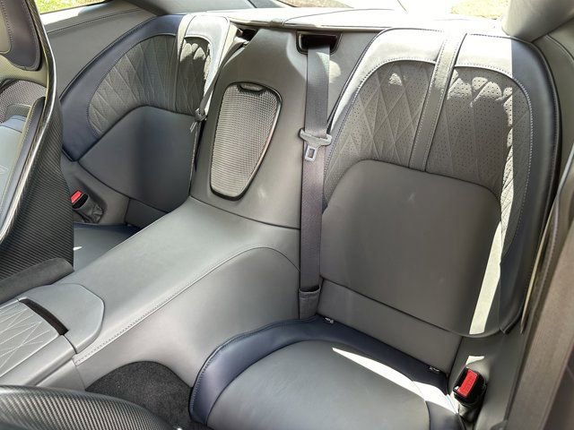 Used 2024 Aston Martin DB12 image 31