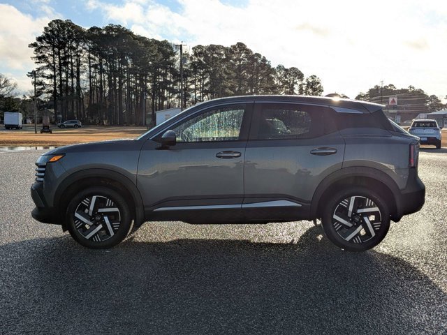 Used 2025 Nissan Kicks SV image 7