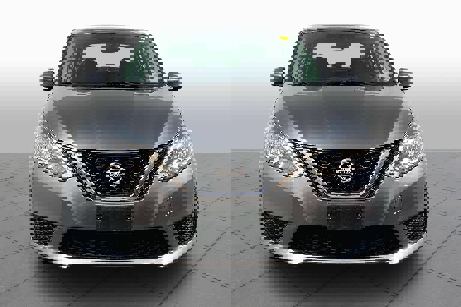 Used 2016 Nissan Sentra SV image 4