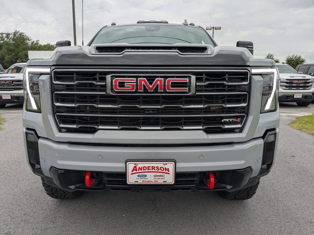 Used 2025 GMC Sierra 2500 AT4 w/ AT4 Premium Plus Package AWD/4WD image 9
